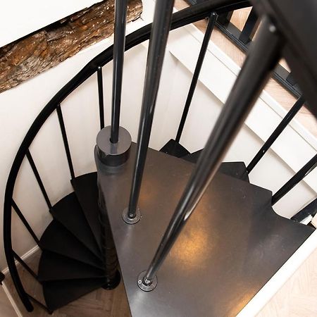 Modern Finish To A Historic Brewers House, Derby Villa Exteriör bild