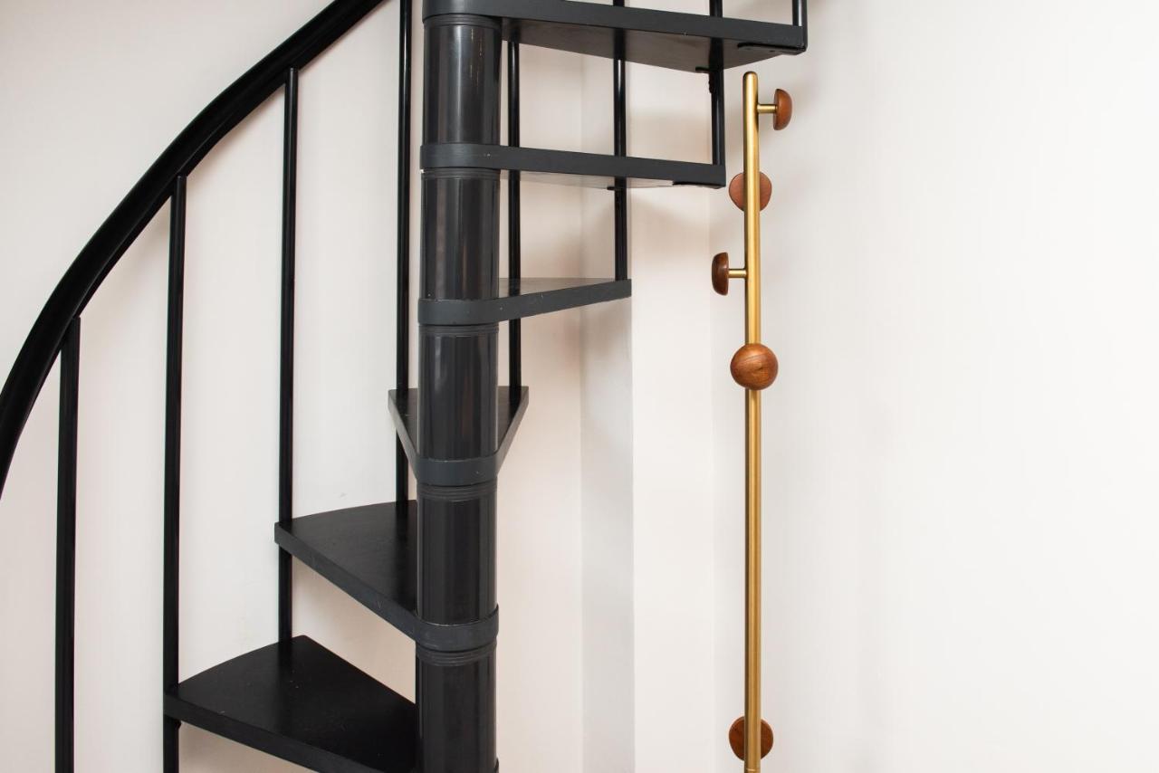 Modern Finish To A Historic Brewers House, Derby Villa Exteriör bild